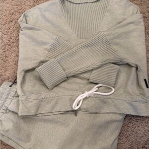 Varley Soft Gray Cowl Neck Sweater/pant set